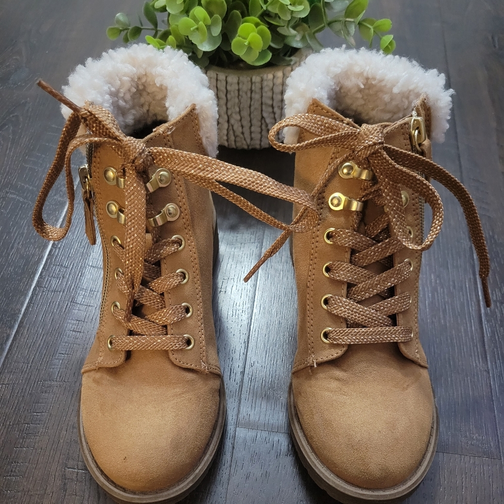 Girl's Furry Booties